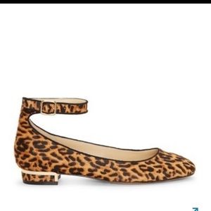 Vince Camuto flats NWT